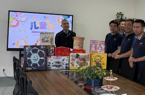 寶貝，希望你永遠童心童趣童夢，兒童節快樂！